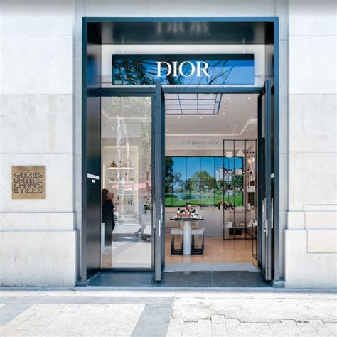 parfumerie dior champs elysee|Dior France.